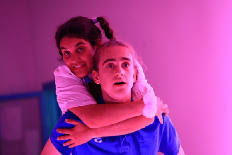 Fireworks, Espurnes de vida